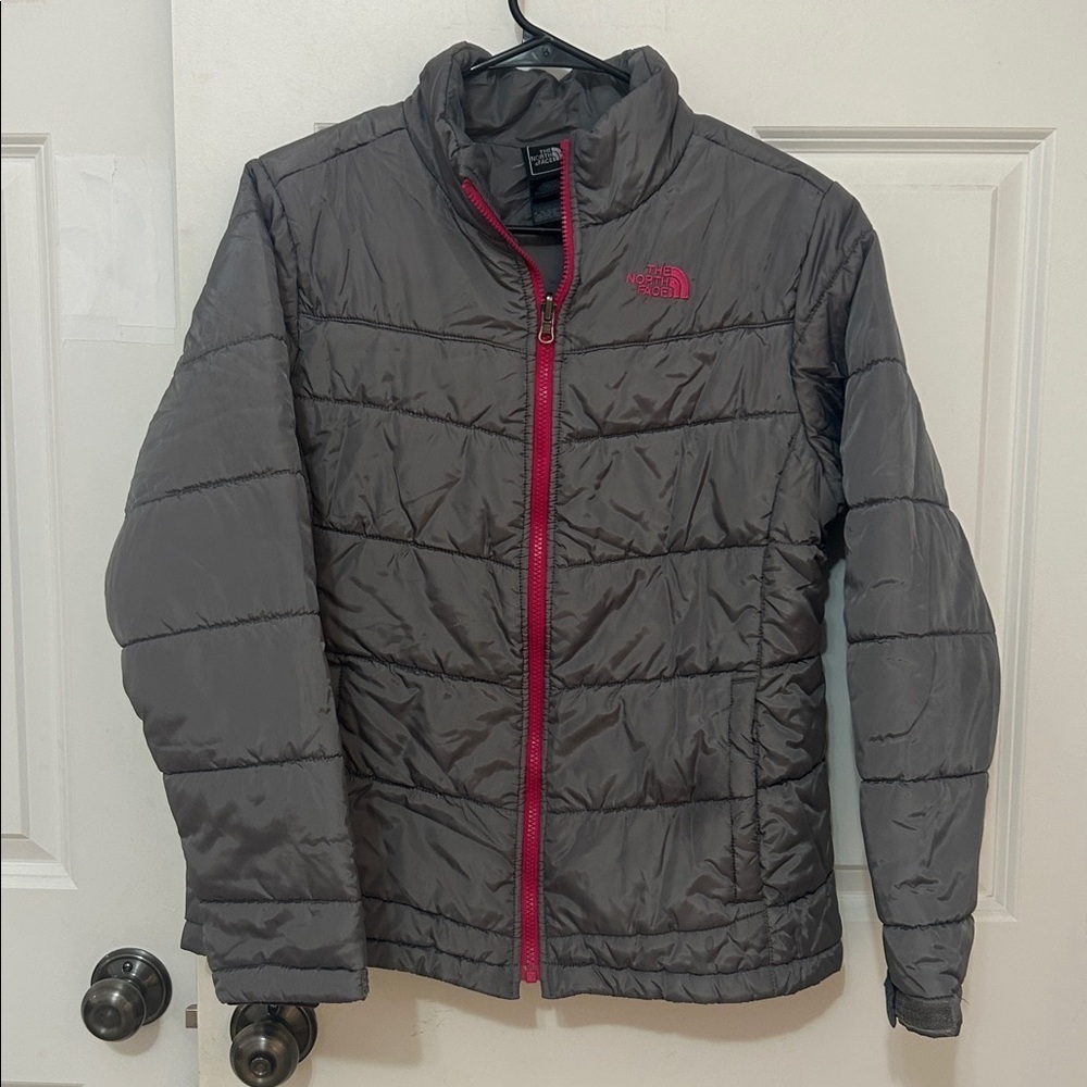 North Face puffer jacket girls size 18 gray zip up winter jacket